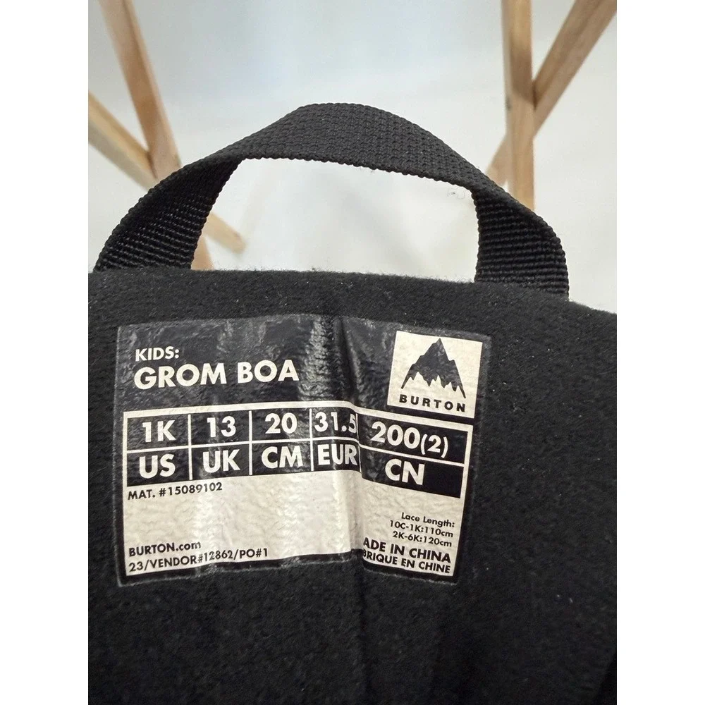 Burton Grom BOA Kids Snowboard Boots Black White 1K 15089102